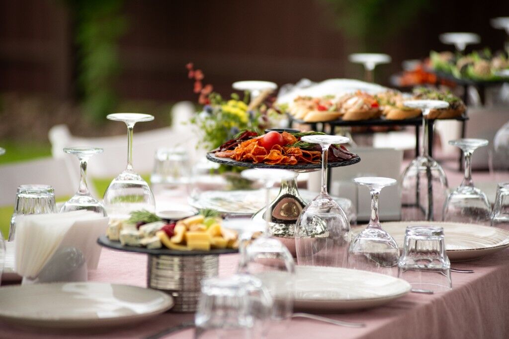 Catering γάμου: Τι πρέπει να γνωρίζετε